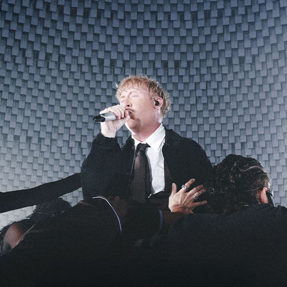 Affiche Eddy de Pretto en concert à l’Arkéa Arena