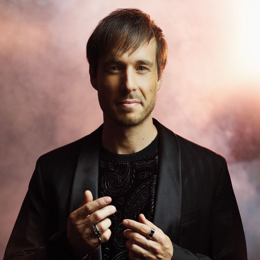 Affiche Luc Langevin - Là Où L'Impossible Prend Vie en concert à l’Arkéa Arena